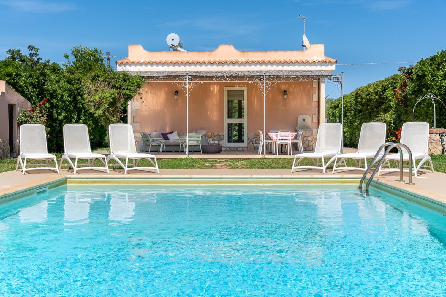 Villa Bouganville Con Piscina By Wonderful Italy Сиракузы Экстерьер фото